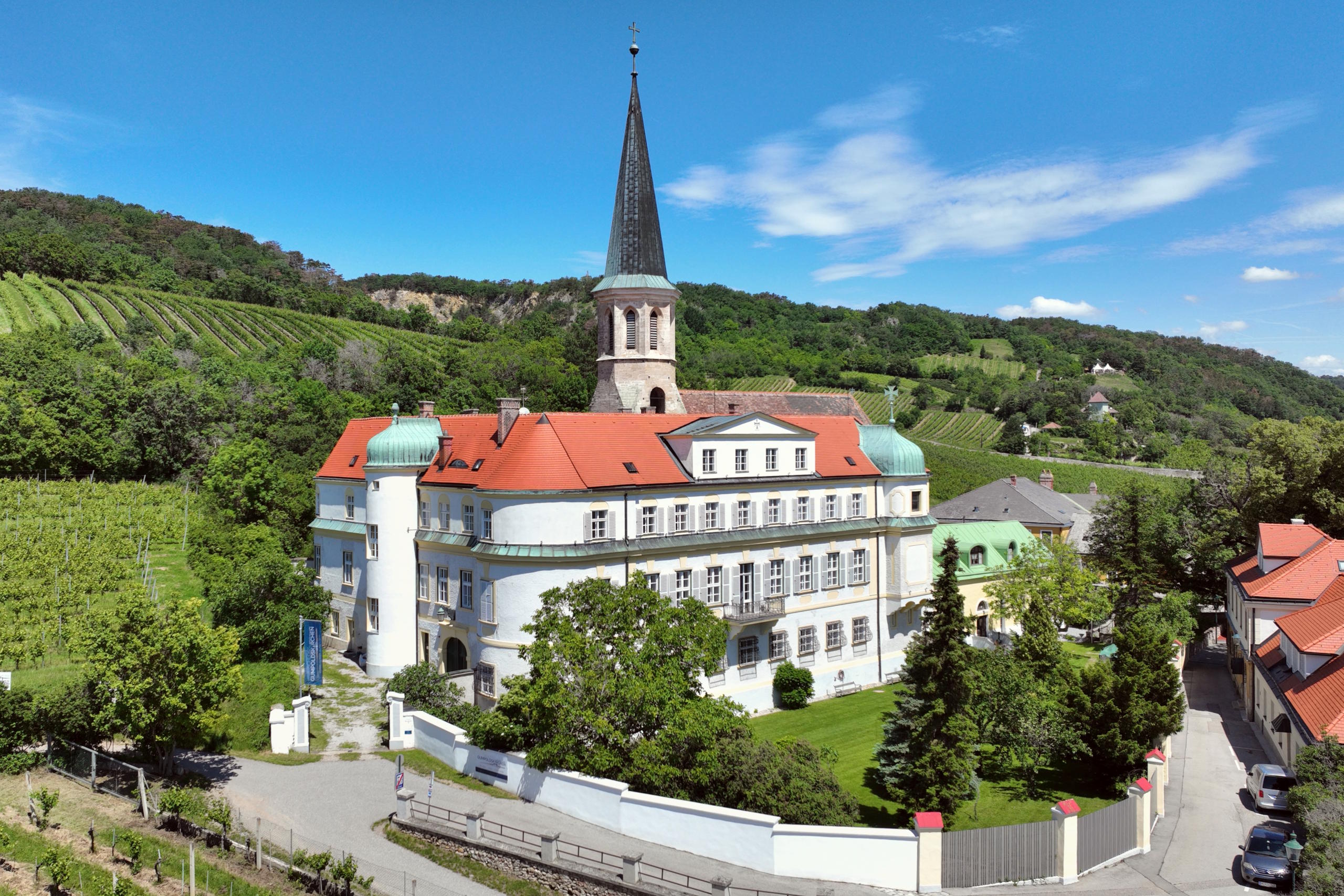 Aussenaufnahme des Schlosses Gumpoldskirchen